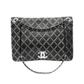 Pikkukuva 1 / 9: Pre-owned Chanel Quilted Metallic Distressed Lambskin CC Crystal Flap Black
