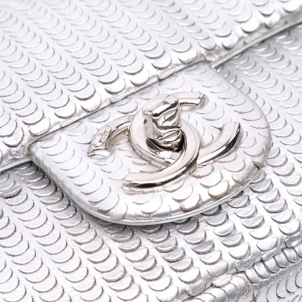 Pre-owned Chanel Small Metallic Lambskin Laser Cut Flap Silver