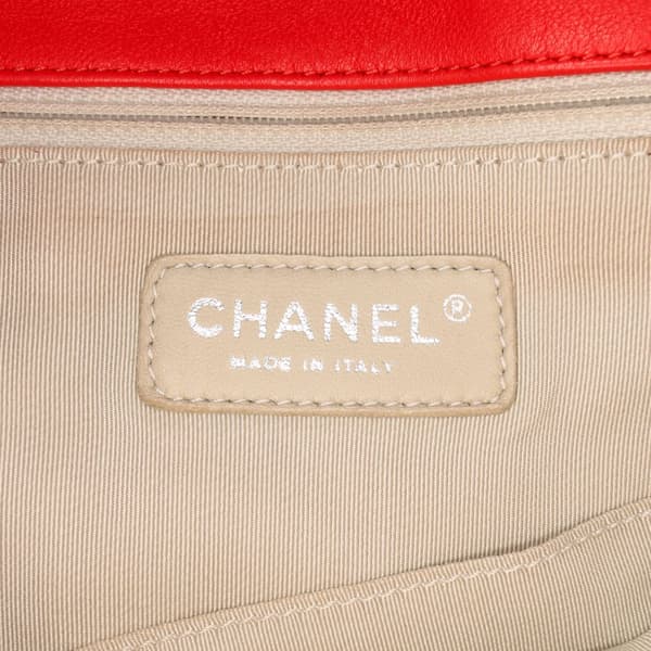 Pre-owned Chanel Maxi Washed Lambskin Chain Around Flap Red