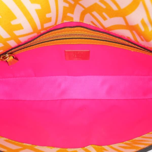 Pre-owned Fendi Sarah Coleman Zucca Coated Canvas 1997 Vertigo Baguette Yellow