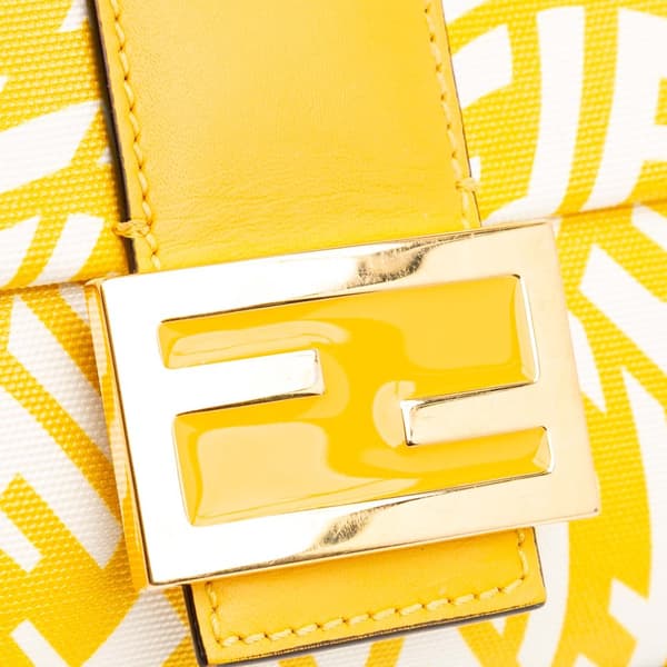 Pre-owned Fendi Sarah Coleman Zucca Coated Canvas 1997 Vertigo Baguette Yellow