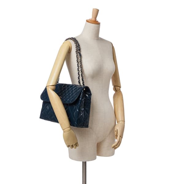 Pre-owned Chanel Quilted Patent In The Business Flap Blue
