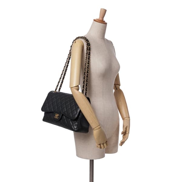 Pre-owned Chanel Jumbo Classic Caviar Double Flap Black