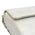 Pikkukuva 10 / 10: Pre-owned Chanel New Travel Line Nylon East West Flap Silver