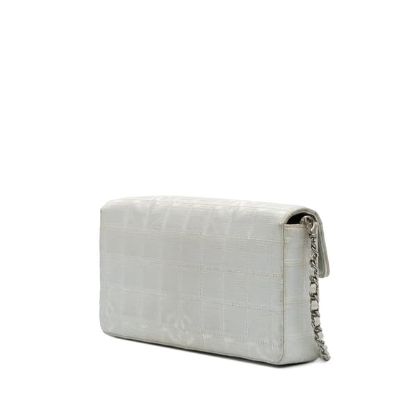Pre-owned Chanel New Travel Line Nylon East West Flap Silver