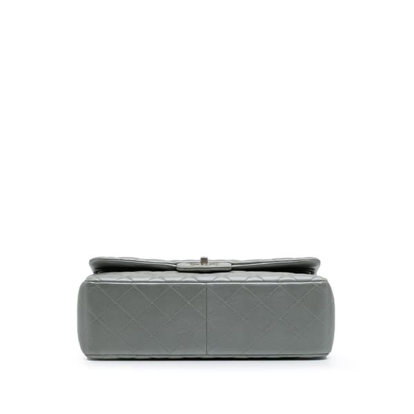 Pre-owned Chanel Jumbo Classic Lambskin Double Flap Silver