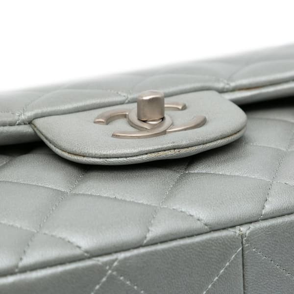 Pre-owned Chanel Jumbo Classic Lambskin Double Flap Silver