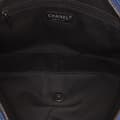 Miniatyrbild 4 av 10: Pre-owned Chanel Jumbo Quilted Iridescent Caviar Easy Flap Blue