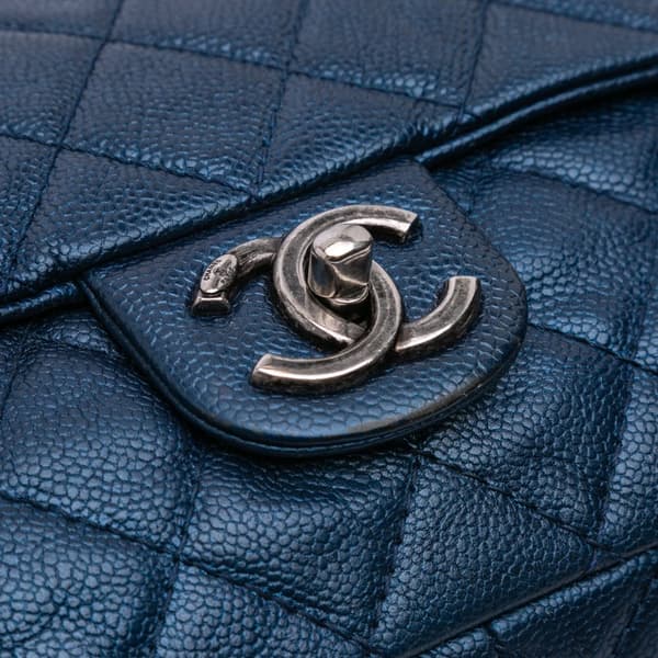 Pre-owned Chanel Jumbo Quilted Iridescent Caviar Easy Flap Blue