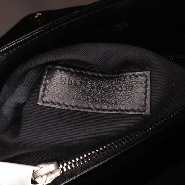 Pre-owned Saint Laurent Medium Matelasse Leather LouLou Shoulder Bag Black