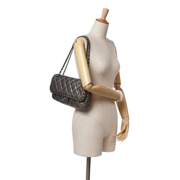 Pre-owned Chanel Medium Quilted Metallic Aged Calfskin Chain Me Flap Gray