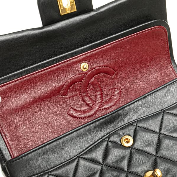 Pre-owned Chanel Small Classic Lambskin Double Flap Black