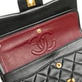 Miniatyrbild 8 av 10: Pre-owned Chanel Small Classic Lambskin Double Flap Black