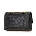 Miniatyrbillede 2 af 10: Pre-owned Chanel Medium Classic Lambskin Double Flap Black