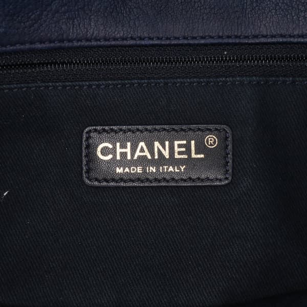 Pre-owned Chanel Medium Chevron Wrinkled Calfskin Medallion Charm Flap Blue