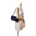 Pikkukuva 10 / 10: Pre-owned Chanel Medium Chevron Wrinkled Calfskin Medallion Charm Flap Blue