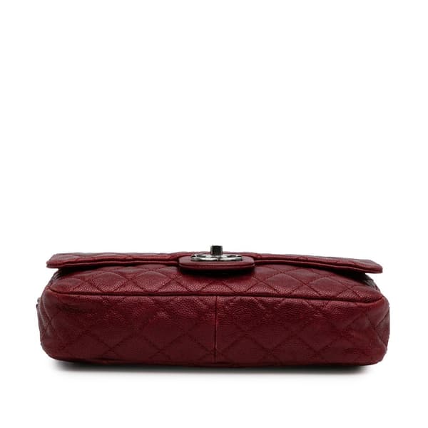 Pre-owned Chanel Medium Quilted Iridescent Caviar Easy Flap Red