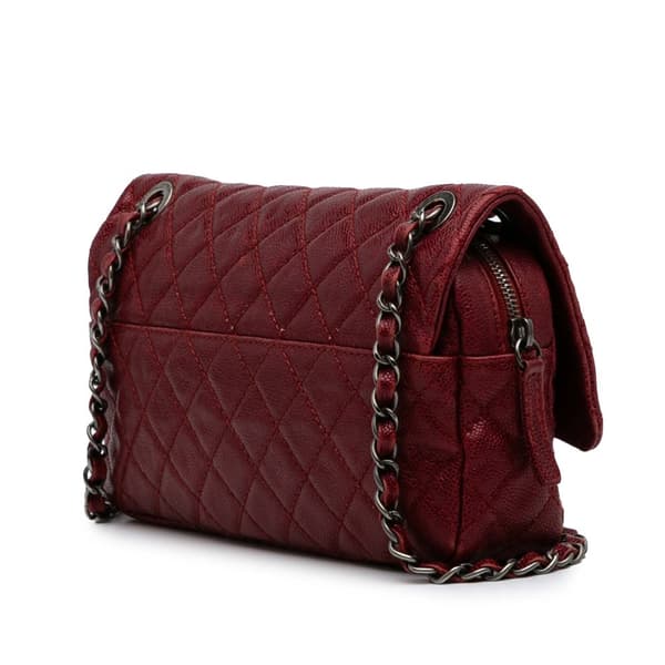 Pre-owned Chanel Medium Quilted Iridescent Caviar Easy Flap Red