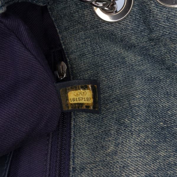 Pre-owned Chanel Medium Embroidered Denim Camellia Flap Blue