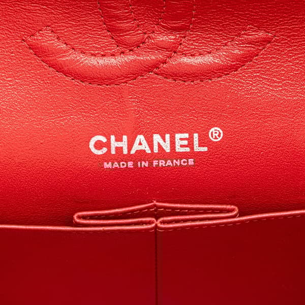 Pre-owned Chanel Medium Classic Caviar Double Flap Red