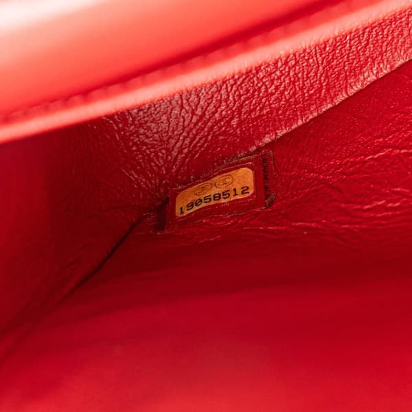 Pre-owned Chanel Medium Classic Caviar Double Flap Red