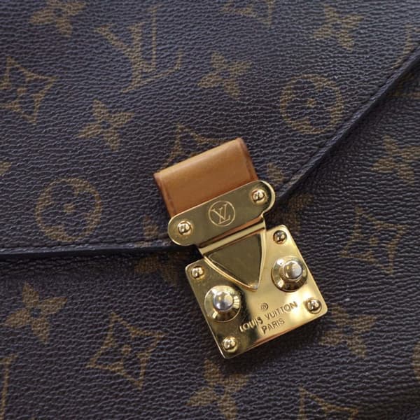 Pre-owned Louis Vuitton Louis Vuitton Monogram Canvas Pochette Metis