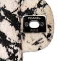 Miniatyrbillede 8 af 10: Pre-owned Chanel Medium Classic Wool Herringbone Double Flap White