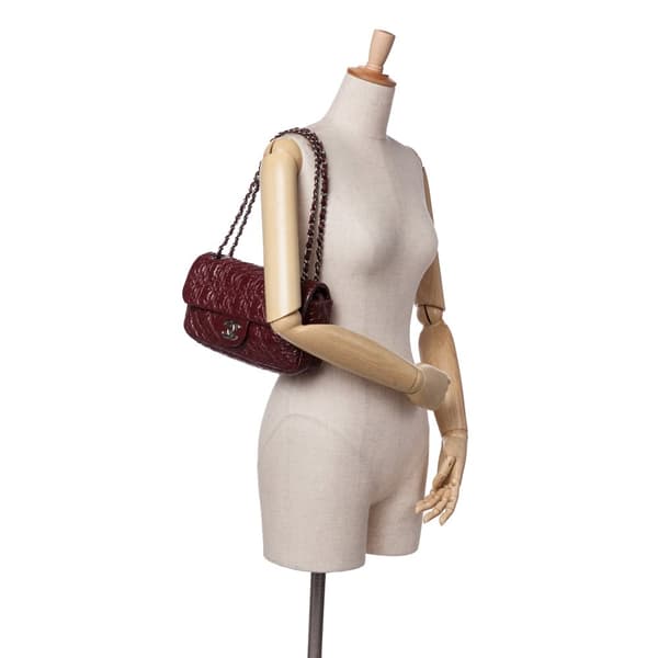 Pre-owned Chanel Vinyl Rock In Moscow Single Flap Red