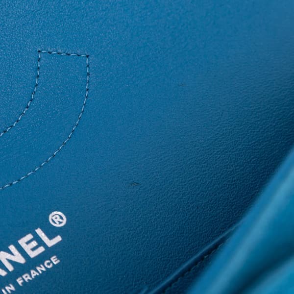 Pre-owned Chanel Jumbo Classic Caviar Double Flap Blue