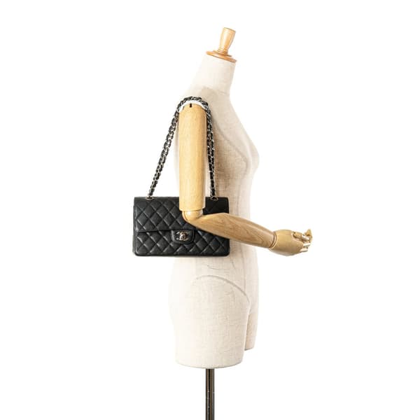 Pre-owned Chanel Medium Classic Caviar Double Flap Black