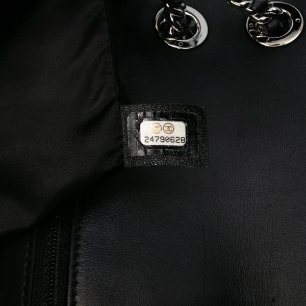 Pre-owned Chanel Medium Quilted Metallic Knit Pluto Glitter Flap Black