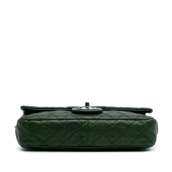 Pre-owned Chanel Medium Quilted Iridescent Caviar Easy Flap Green