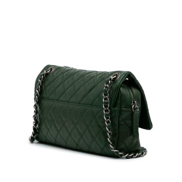 Pre-owned Chanel Medium Quilted Iridescent Caviar Easy Flap Green