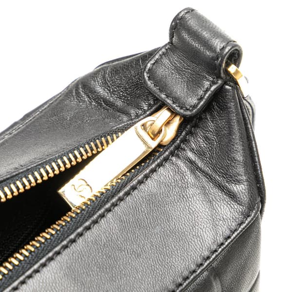Pre-owned Chanel CC Choco Bar Lambskin Shoulder Bag Black