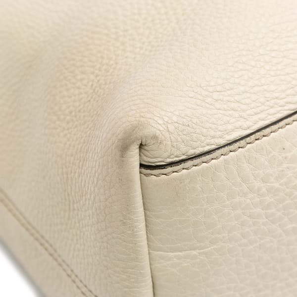 Pre-owned Gucci Medium Leather Soho Chain Tote White