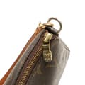 Miniatyrbilde 7 av 10: Pre-owned Louis Vuitton Monogram Pochette Accessoires Brown