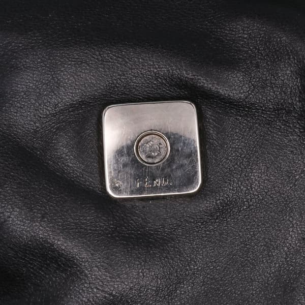 Pre-owned Fendi Leather Baguette Black