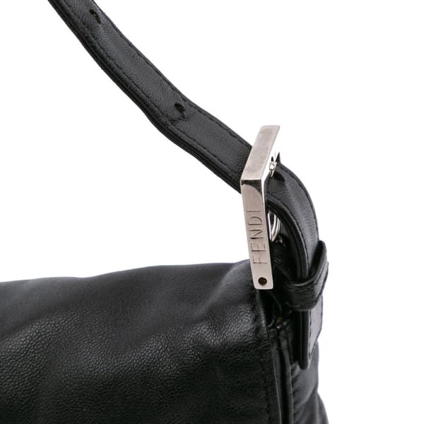 Pre-owned Fendi Leather Baguette Black