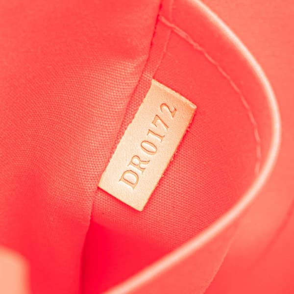 Pre-owned Louis Vuitton Monogram Vernis Avalon GM Red