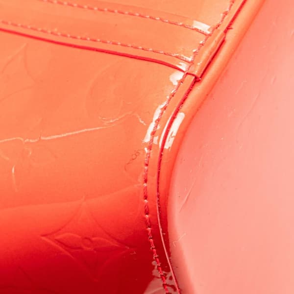 Pre-owned Louis Vuitton Monogram Vernis Avalon GM Red