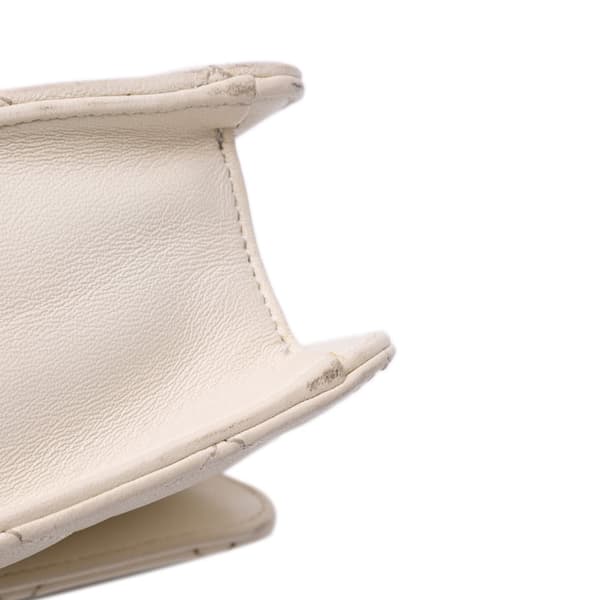 Pre-owned Chanel Medium Sheepskin Beauty Lock Flap White