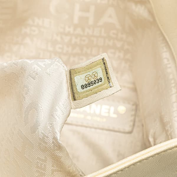 Pre-owned Chanel Lambskin Coco Ball Fold Over Flap White