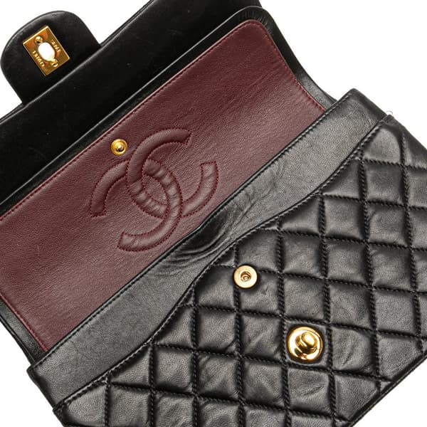 Pre-owned Chanel Medium Classic Lambskin Double Flap Black