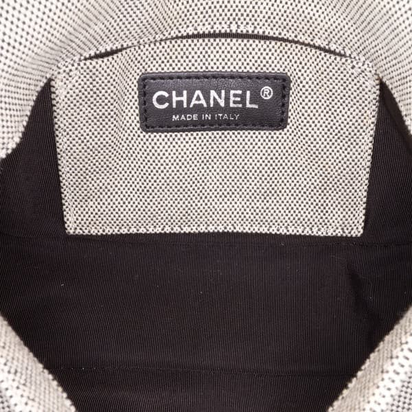 Pre-owned Chanel Canvas CC Camellia No. 5 Shoulder Bag Gray