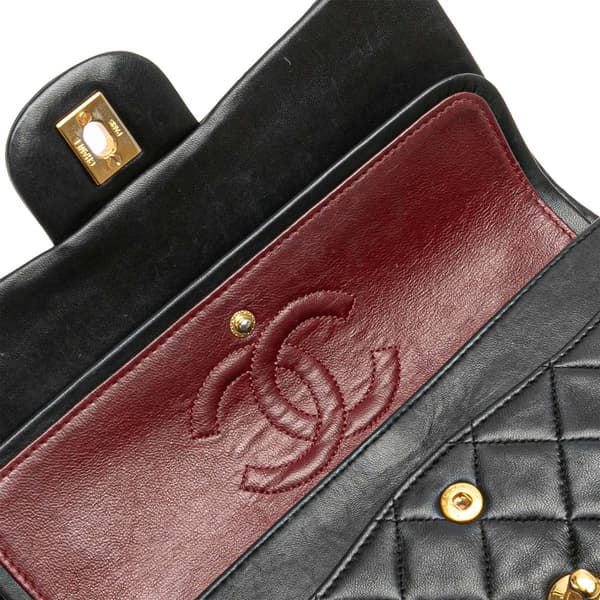 Pre-owned Chanel Small Classic Lambskin Double Flap Black
