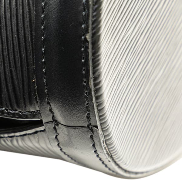 Pre-owned Louis Vuitton Epi Cluny Black