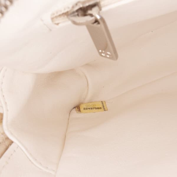 Pre-owned Chanel Small Tweed and Resin Zipped Shopping Bag White