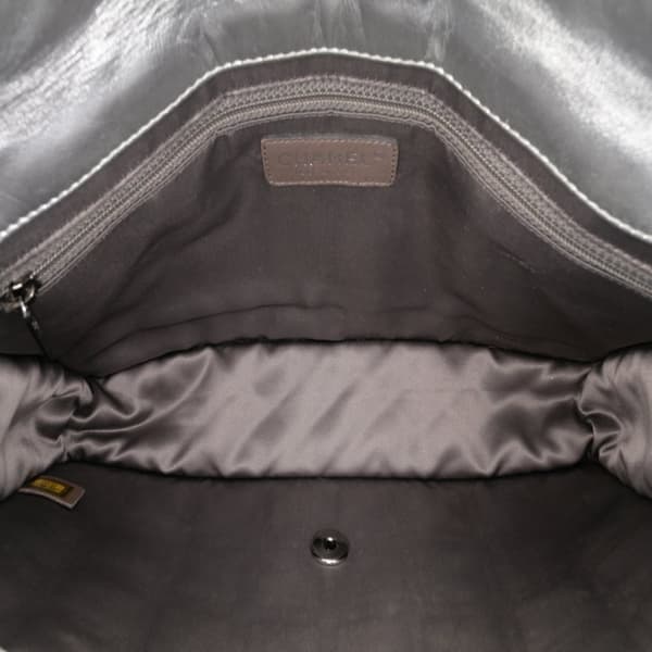Pre-owned Chanel Vinyl Ice Cube Flap Silver