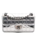 Miniatyrbillede 1 af 10: Pre-owned Chanel Vinyl Ice Cube Flap Silver