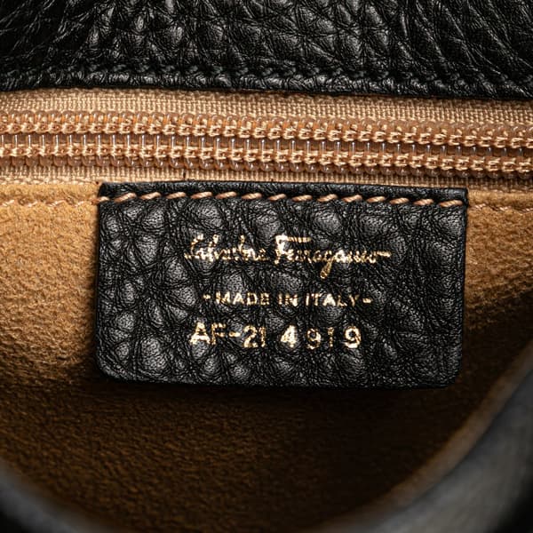 Pre-owned Ferragamo Leather Shoulder Bag Black